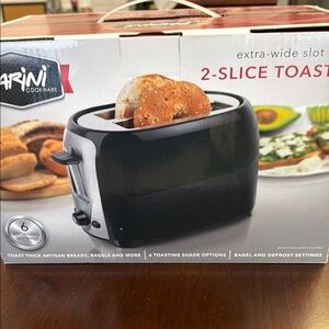 New in Box Panini Black 2-Slice Toaster